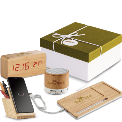 Kit com relógio, caixa de som personalizado e mais