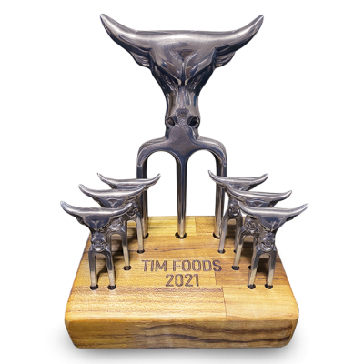 Garfo para churrasco com tábua personalizada