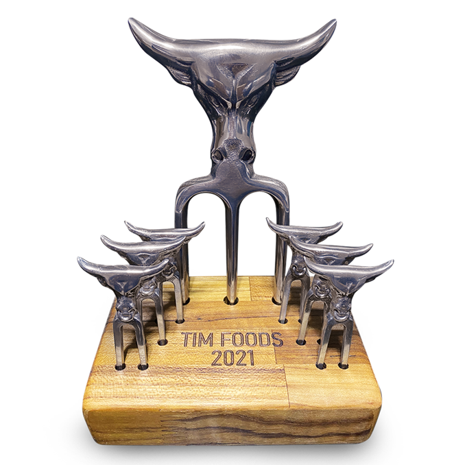 Garfo para churrasco com tábua personalizada