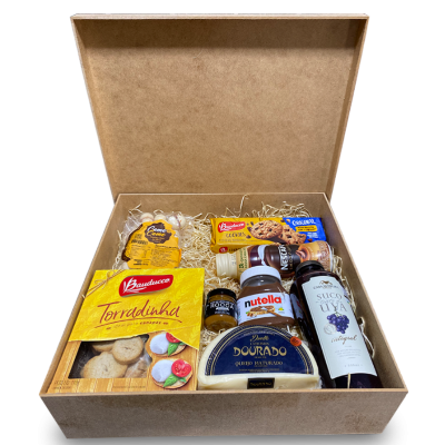 Kit com caixa de produtos mineiros