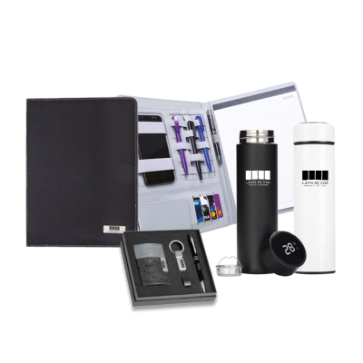 Kit com pasta executiva, chaveiro, caneta e squeeze personalizados