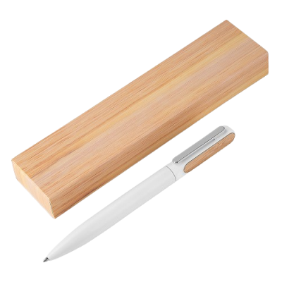 Caneta esferográfica de metal com detalhe em bambu